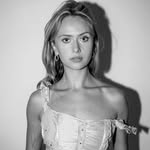 Anja (Anja Sühl) Es