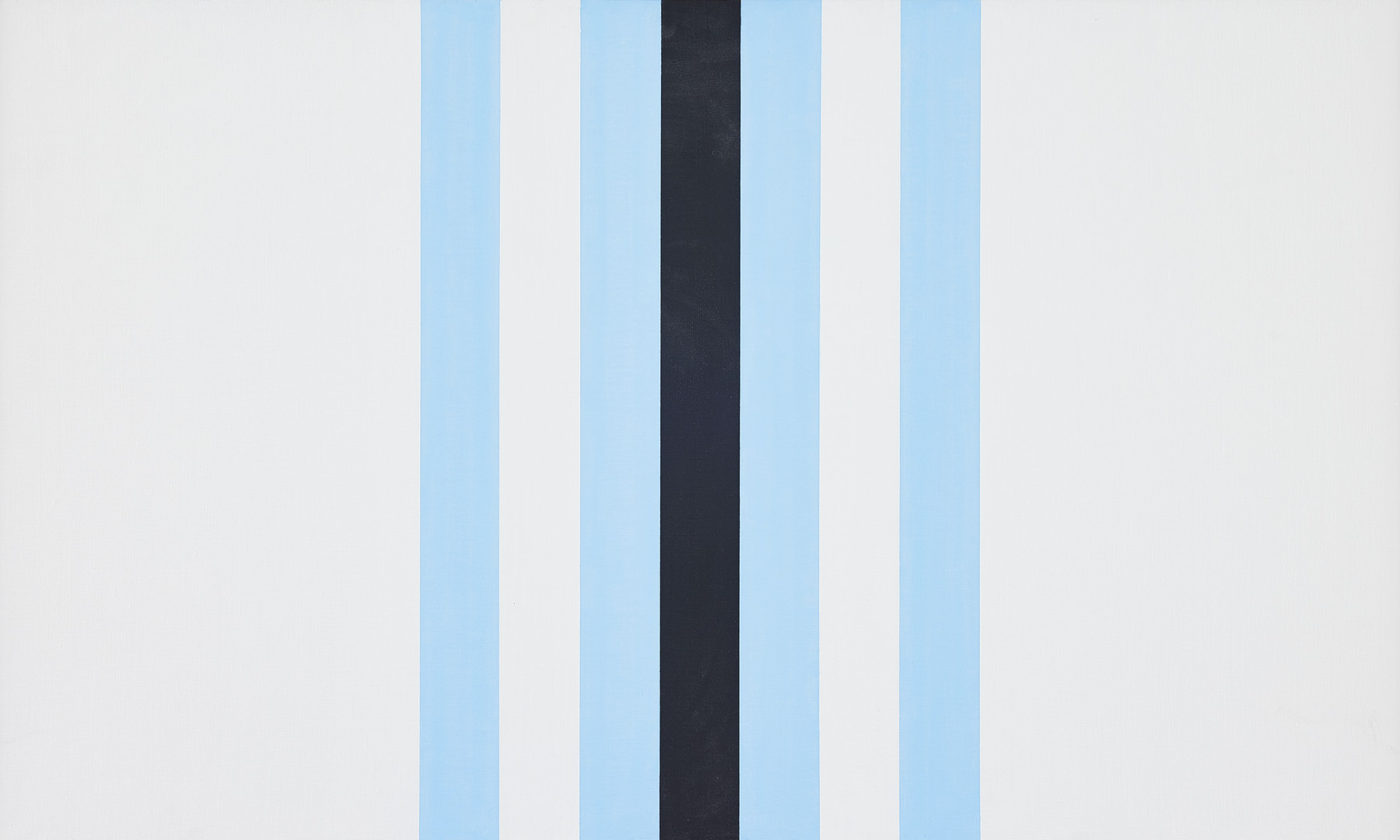 "Schwarz und helles blau in der mitte".