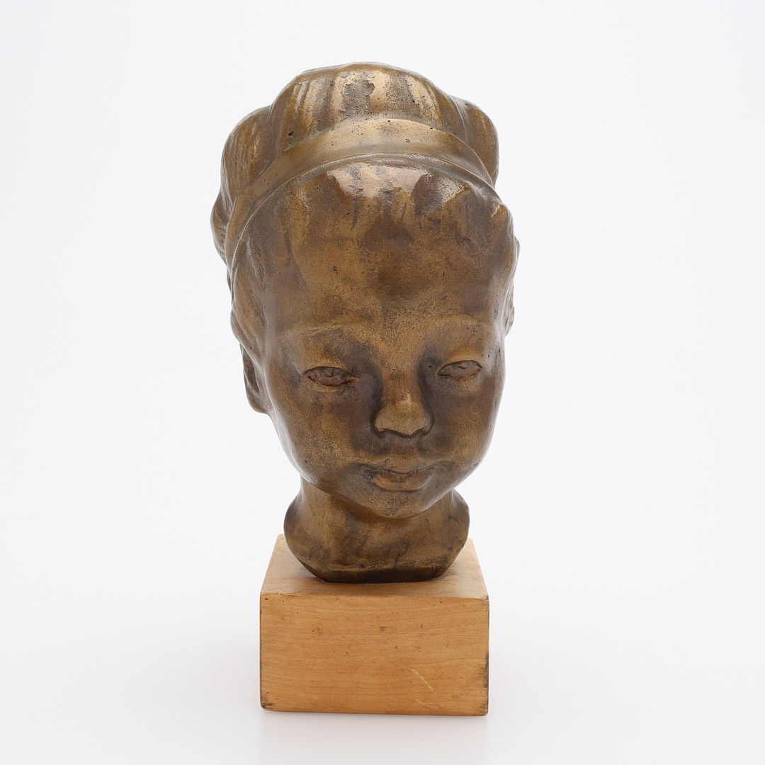 SKULPTUR, PATINERAD BRONS, "TRUBBNOS", SIGNERAD.