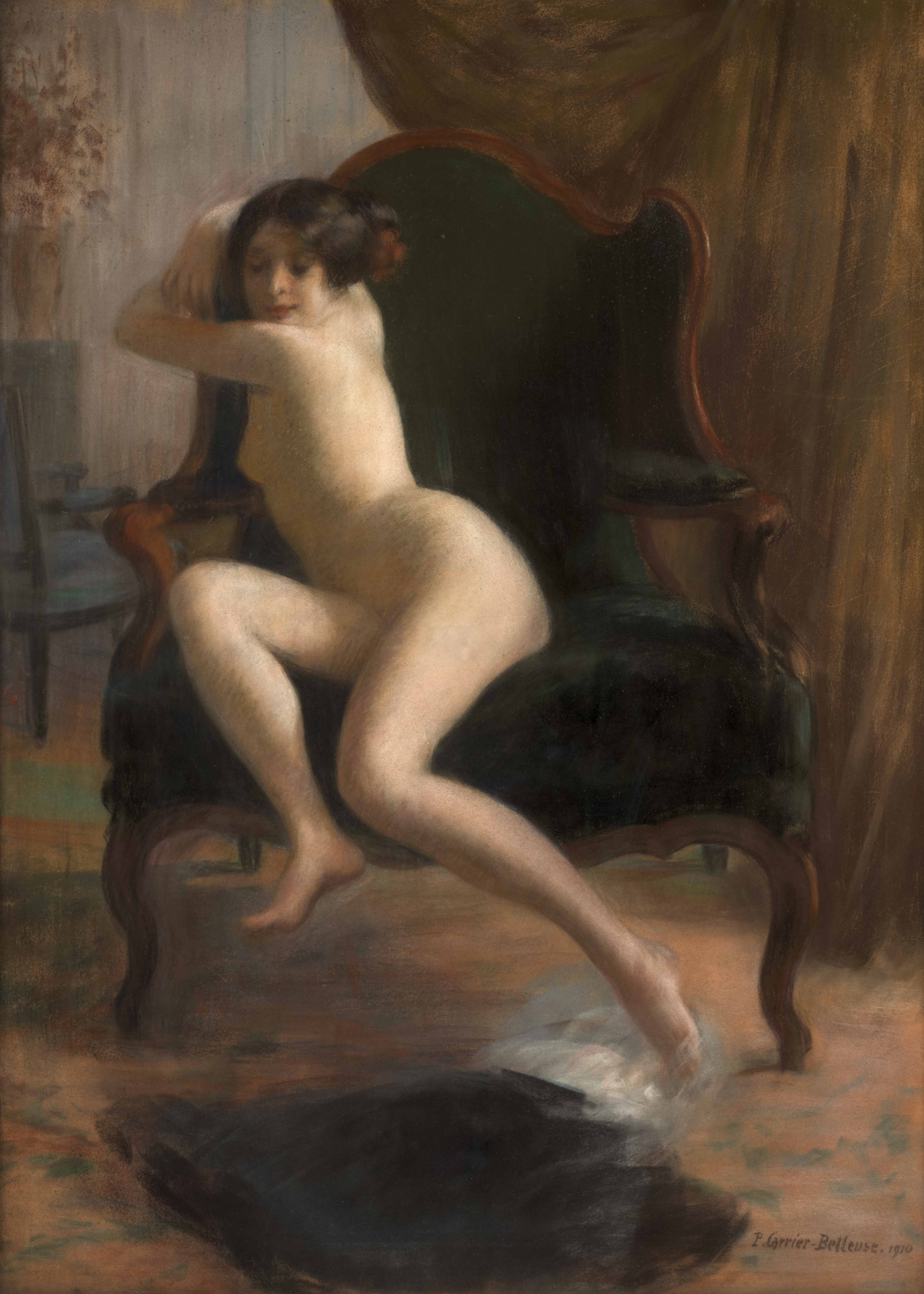 Nu féminin sur une bergère à oreilles d'époque Louis XV