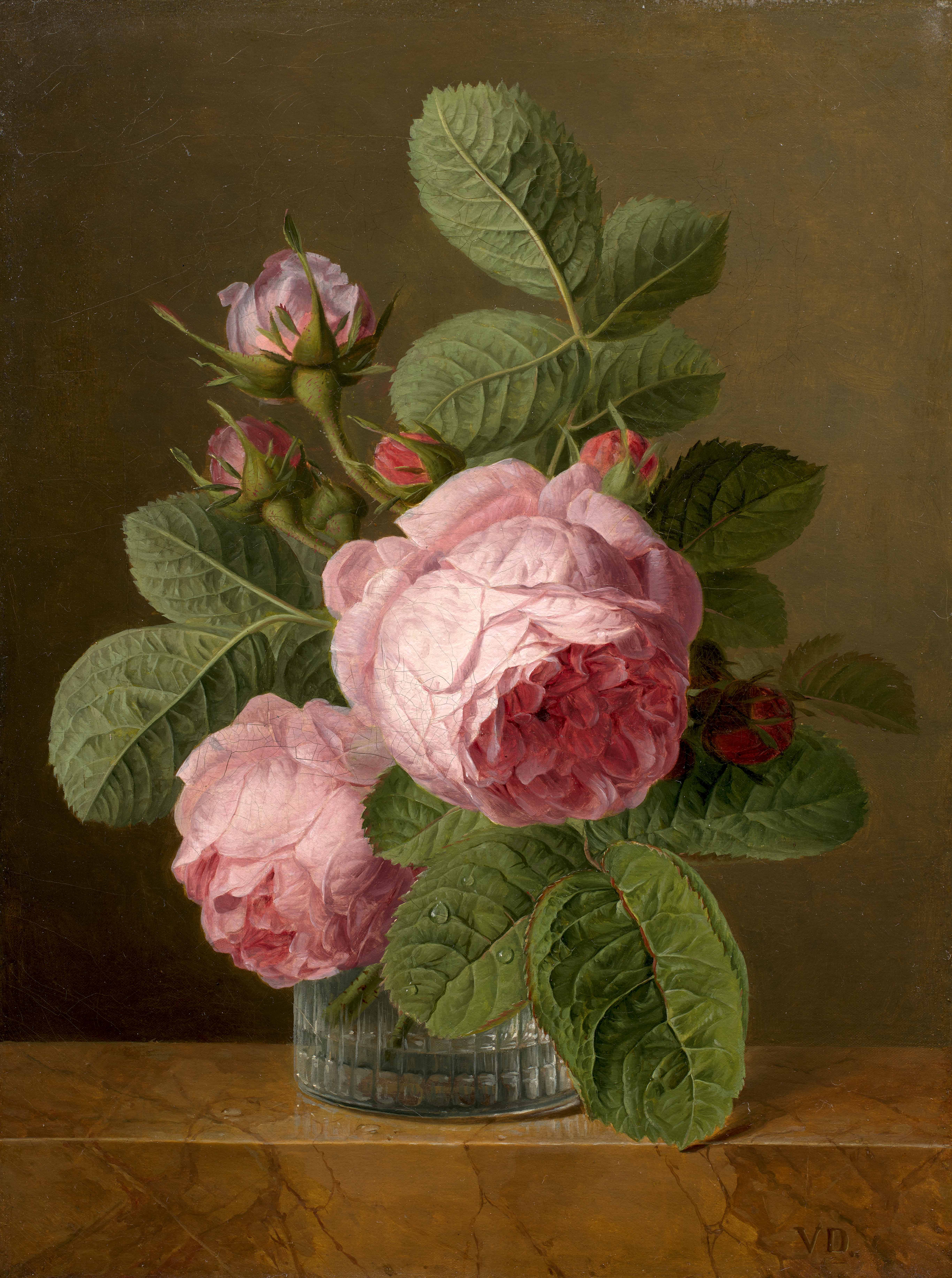 Roses dans un vase en verre