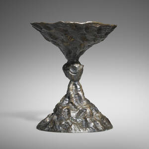 Vase, Fist