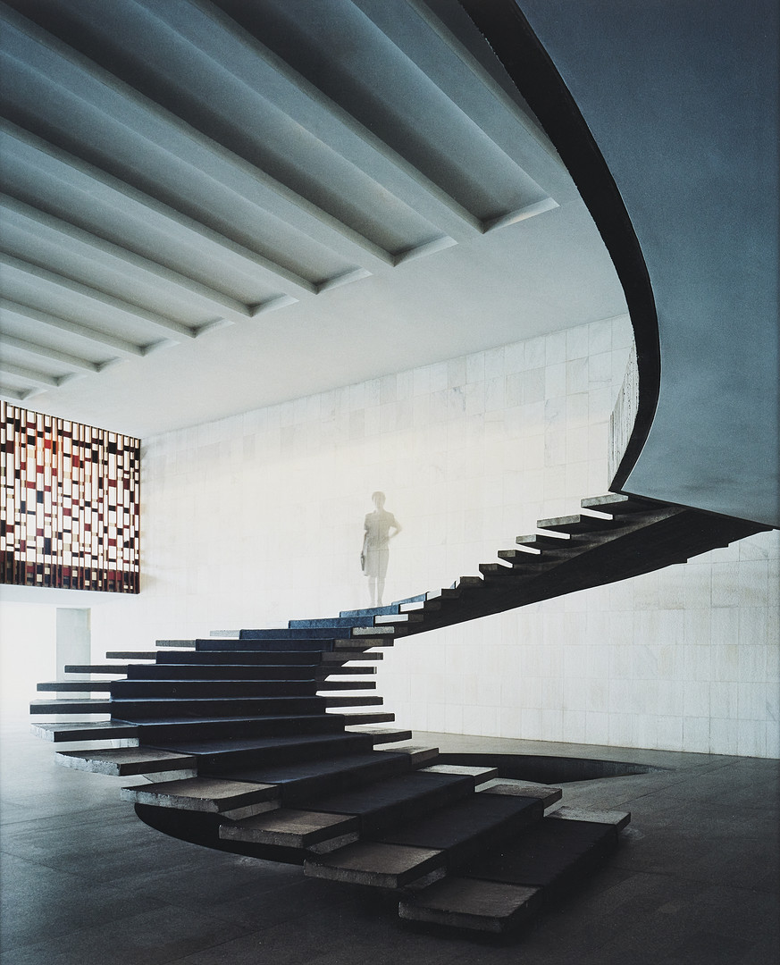 ”Niemeyer”.