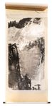 Chine, 20e s. Encre de Chine et peu de couleur sur papier. Représentation d'un ermitage dans les montagnes. Coiffure en soie et capuchons en bois. Défauts de conservation