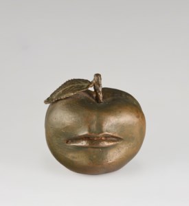 'Petite Pomme-Bouche', designed 1975