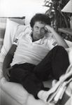 Candid portrait, 1982. Photo par Steve Shapiro, tirage RC d'époque, légendé (avec le nom du photographe) et annoté au dos.