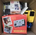 Lot comprenant : Coronet avec étui, Agfa Tri-Pint, silet.t4-LK avec étui, Kodak retinette, F&Angenieux 45/F35  avec étui, Canon Elph-Ixus, Fuji Film Fine pix A360, A360 5 WPO4536 avec étui, Polaroid 1