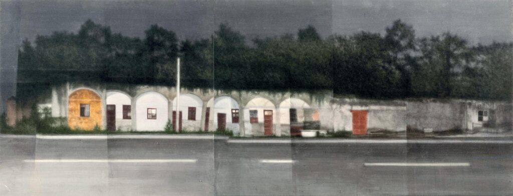 ROADSIDE HOUSE