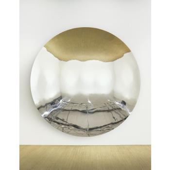 Anish Kapoor, Untitled