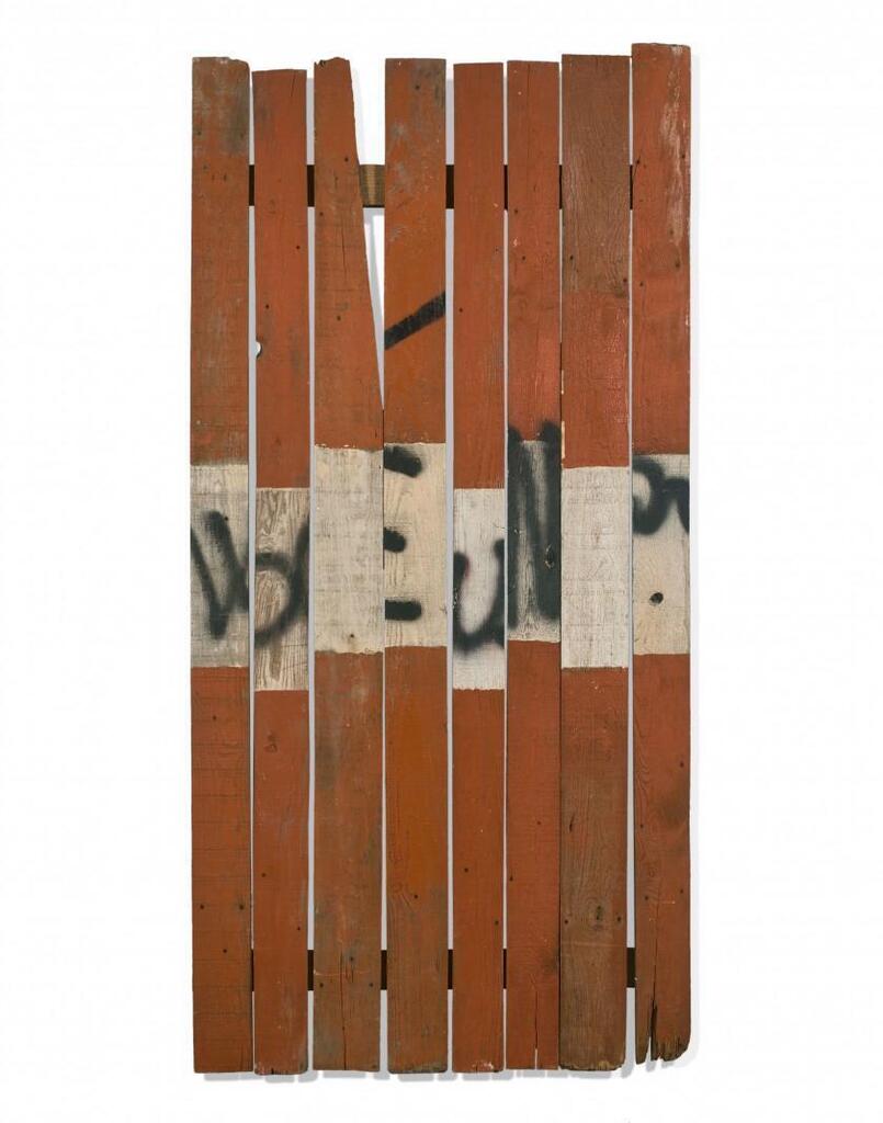 UNTITLED (PALISSADE)