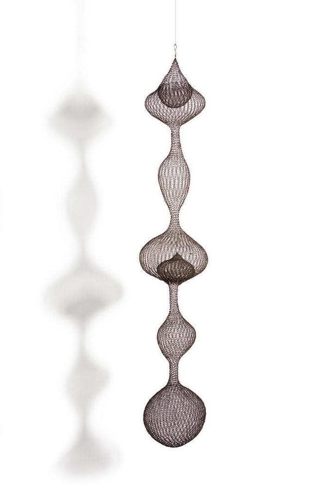 UNTITLED (S.853, HANGING FIVE-LOBED, THREE PART, DISCONTINUOUS SURFACE WITH ASYMMETRICAL AND SYMMETRICAL LOBES)