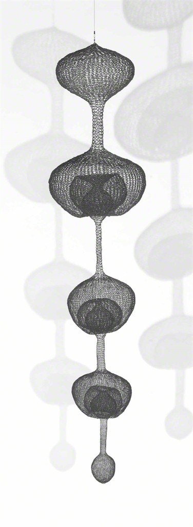 Untitled, S. 080 (Hanging Five-Lobed Continuous Form Within a Form)