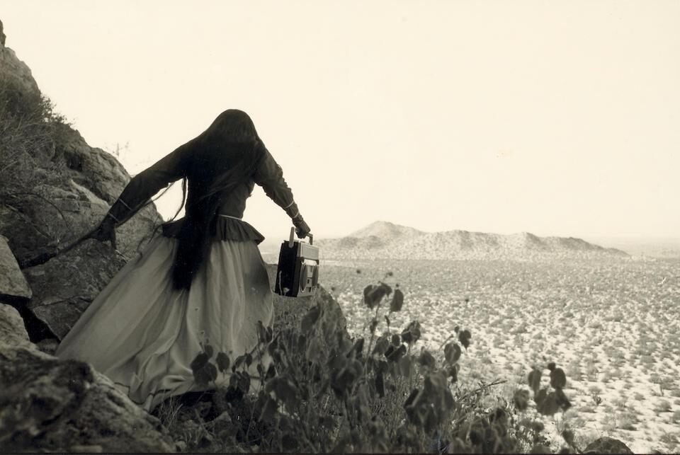 Mujer Ángel, Desierto de Sonora (Angel Woman, Sonora Desert)