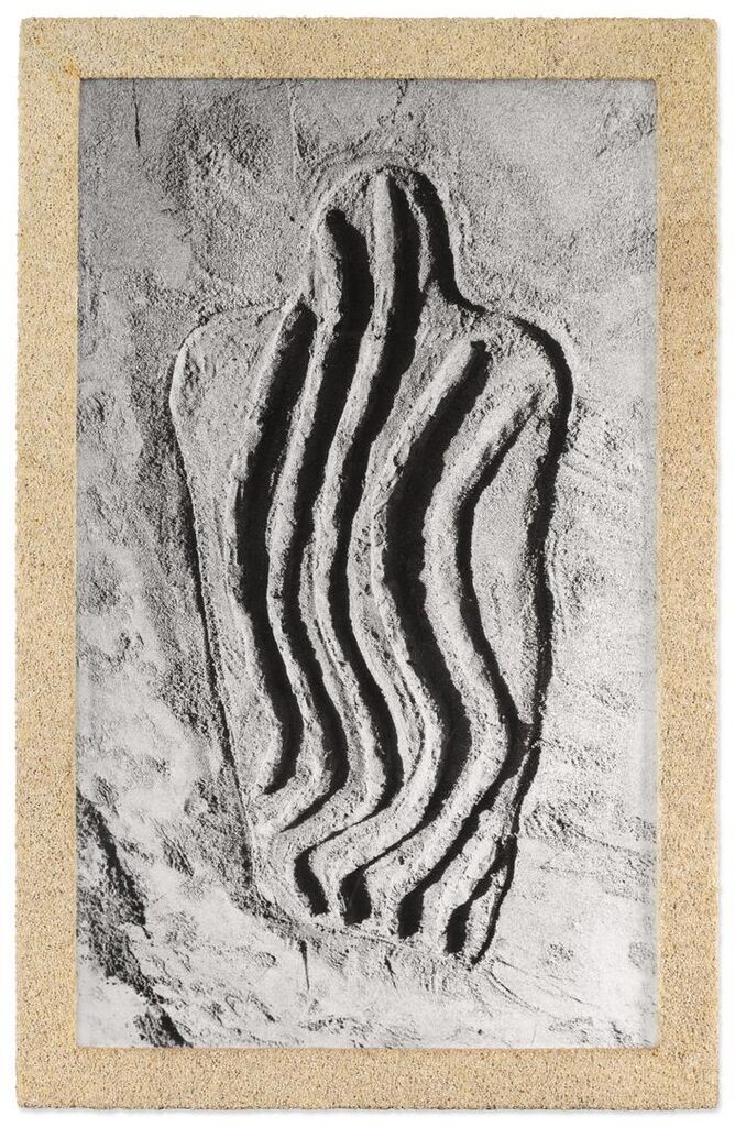 Untitled (from Mujer de arena)