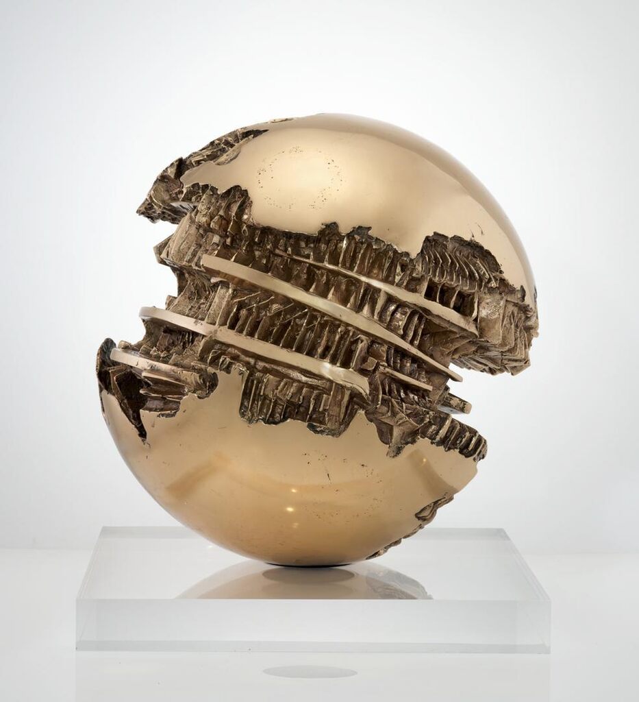 Sfera n. 2, studio