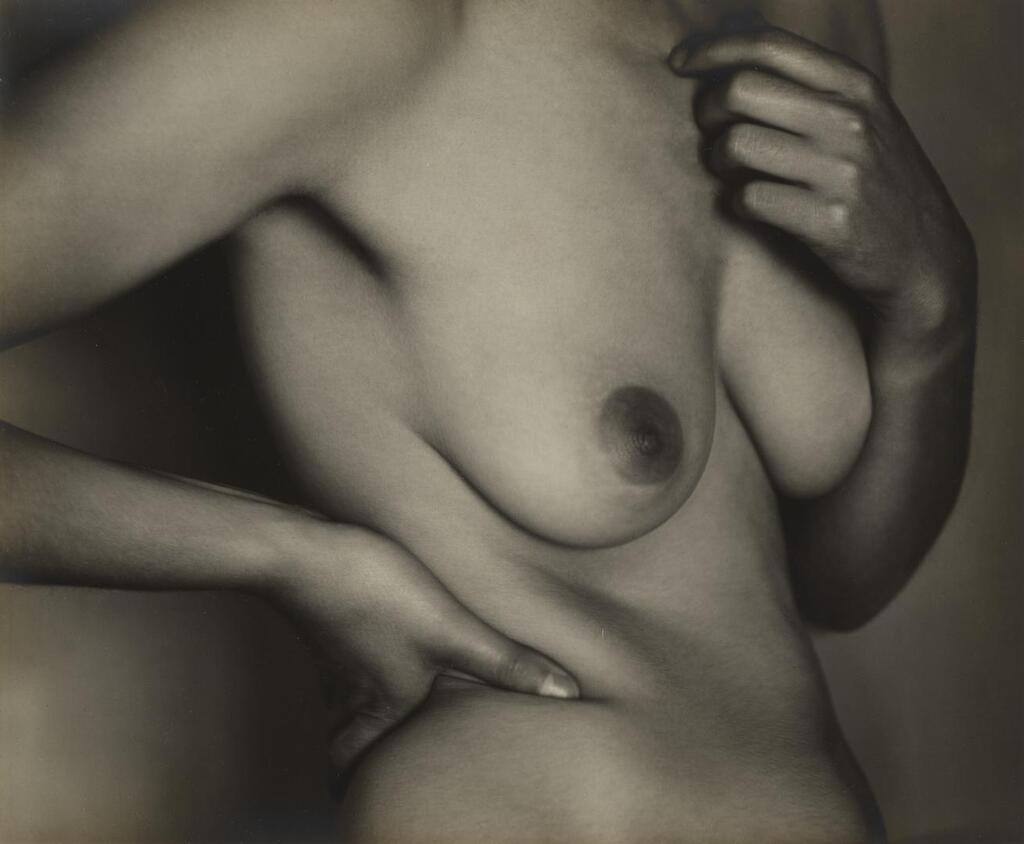 Nude (Miriam Lerner: hands and torso)