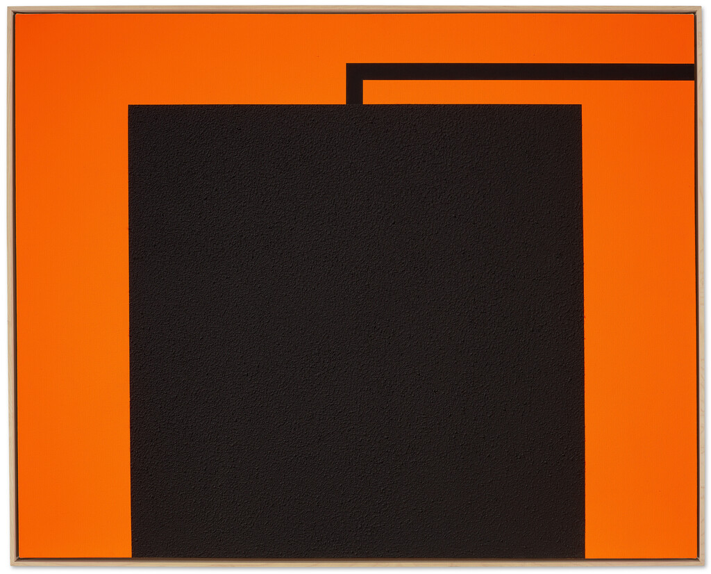 Black Cell with Conduit