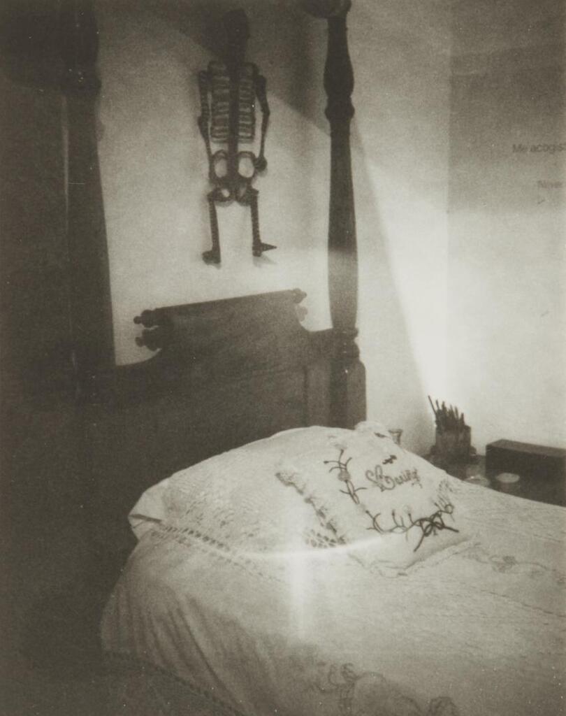 1. Frida's Bed; 2. Diego Lace; 3. Globe; 4. The Stairs; 5. Frida's Crutches; 6. Cloth of My Projection; 7. Corset; 8. Diego's Bed; 9. Casa Azul; 10. Globe, Dress; 11. Frida's Dress; 12. Casa Azul