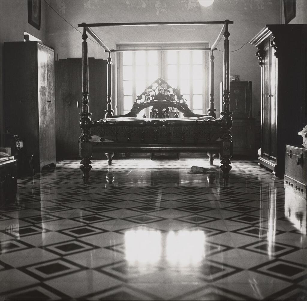 Sati Guptoo’s Bed, Calcutta, 2002