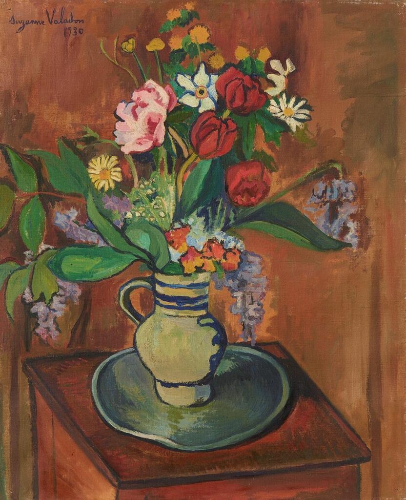 Bouquet de fleurs dans une cruche
