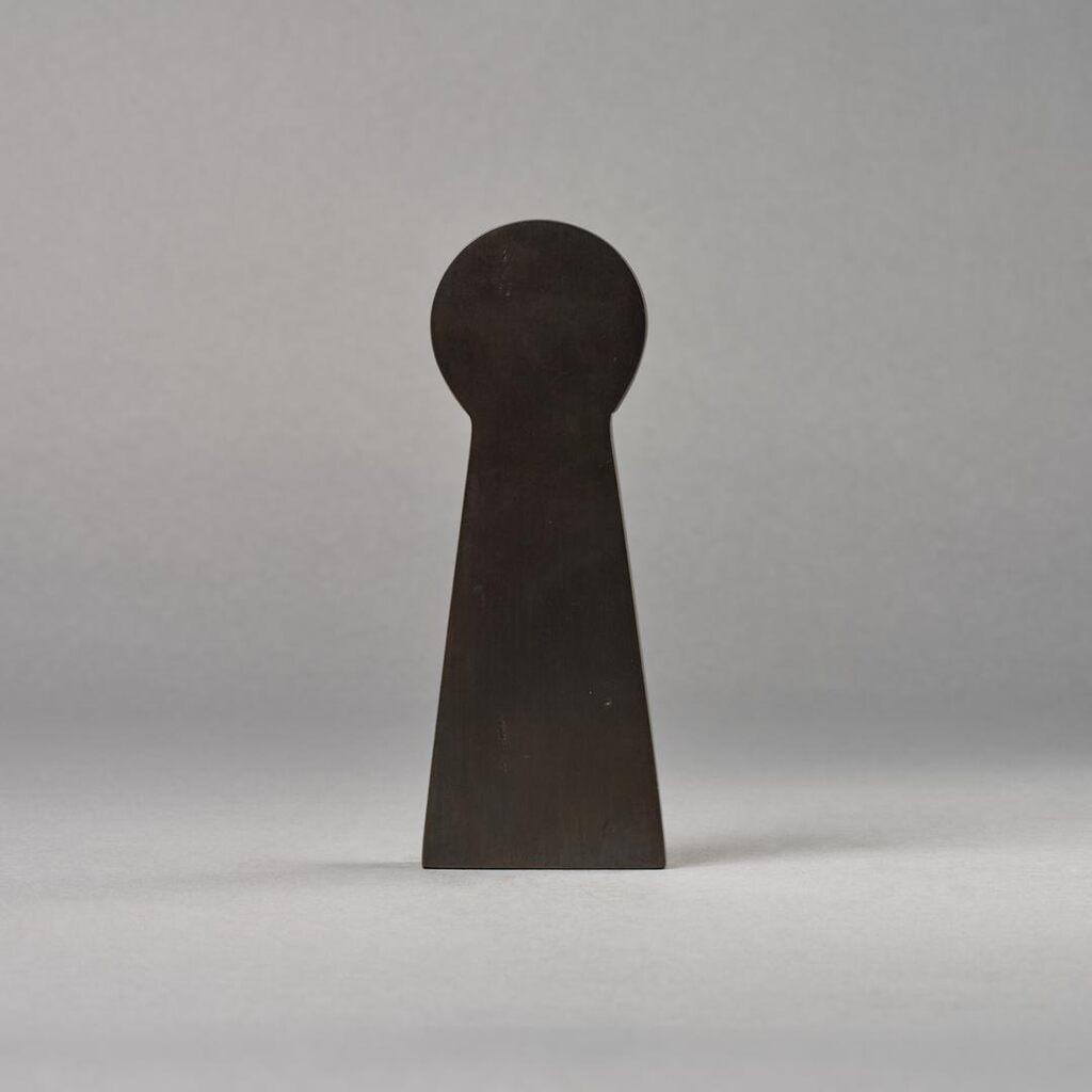 No title (keyhole)