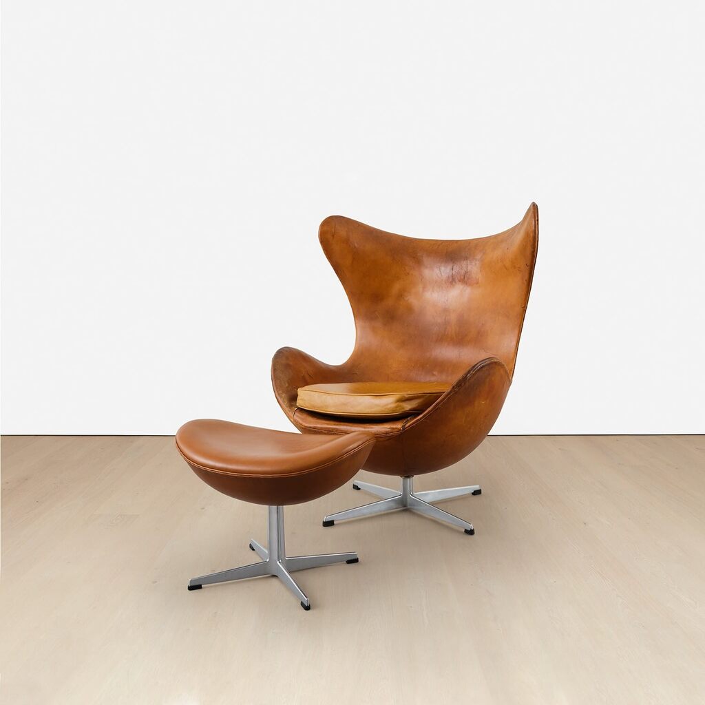 'Egg' chair model no. 3316 and later ottoman, model no. 3127