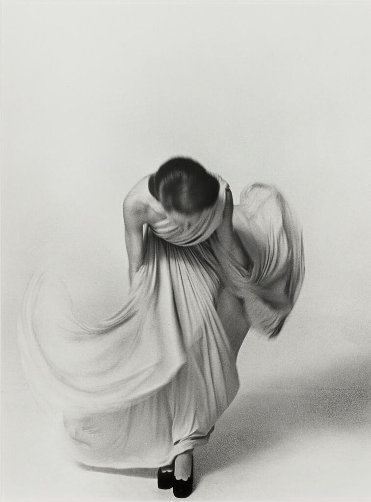 "Bowing Lady", Vogue, Paris, 1972