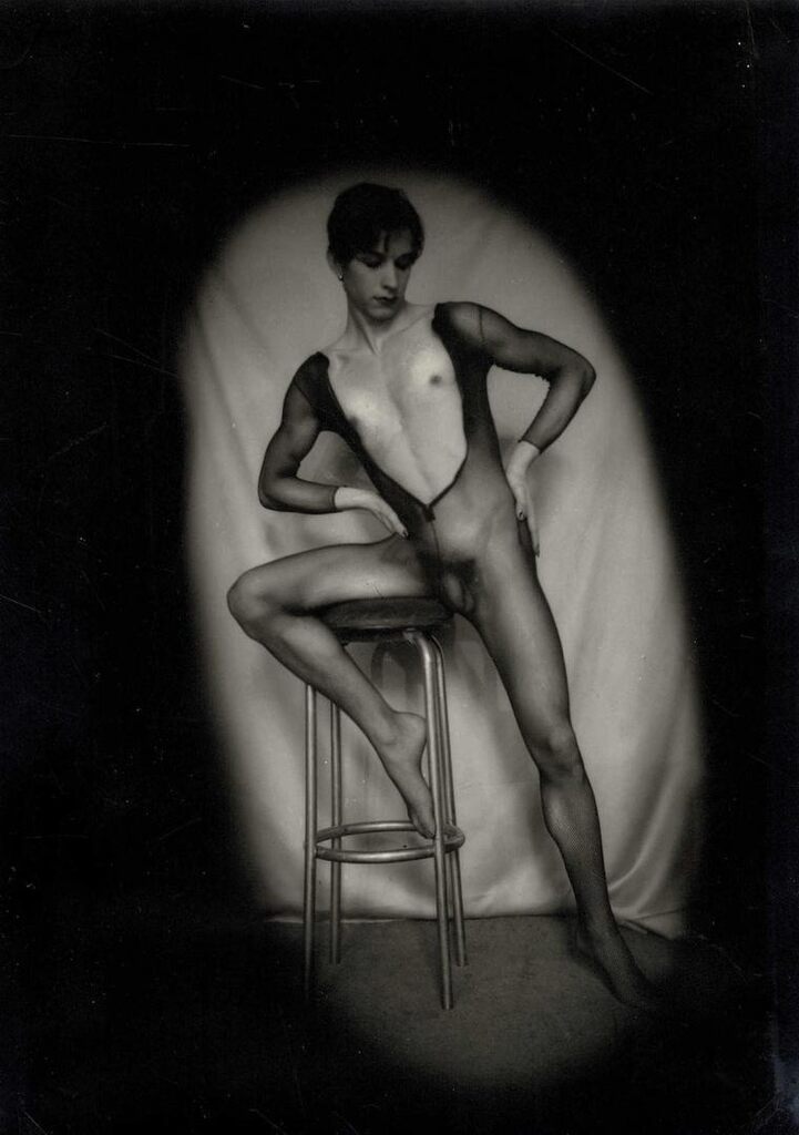 Luciano Castelli sur le tabouret