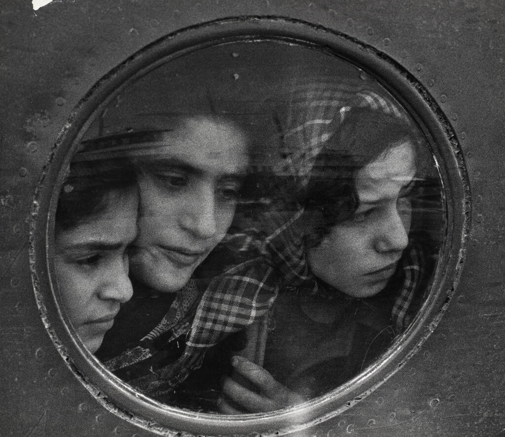 Jewish refugees from Iraq at Lydda Airport, Tel Aviv 2