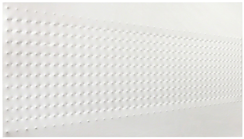 Enrico Castellani, Untitled