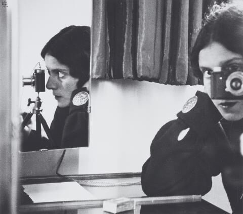 Self portrait with Leica, 1931