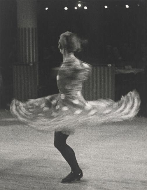 ”Danseuse Cancan. Moulin Rouge, Paris”