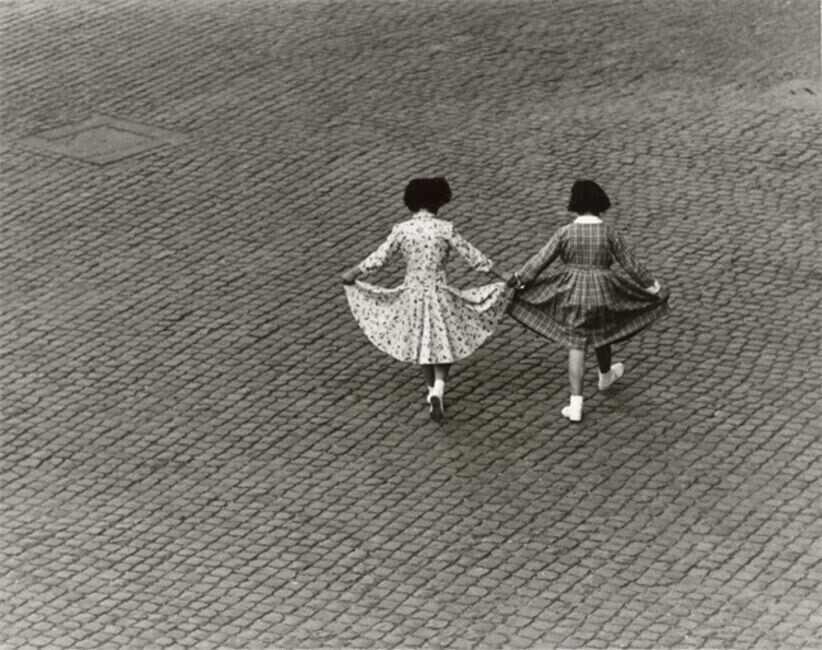 Dancing Skirts. Rome, Trastevere