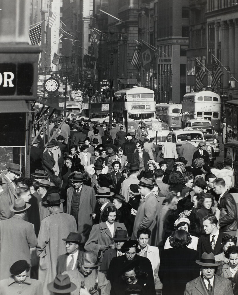 Fifth Avenue, Lunchtime Rush