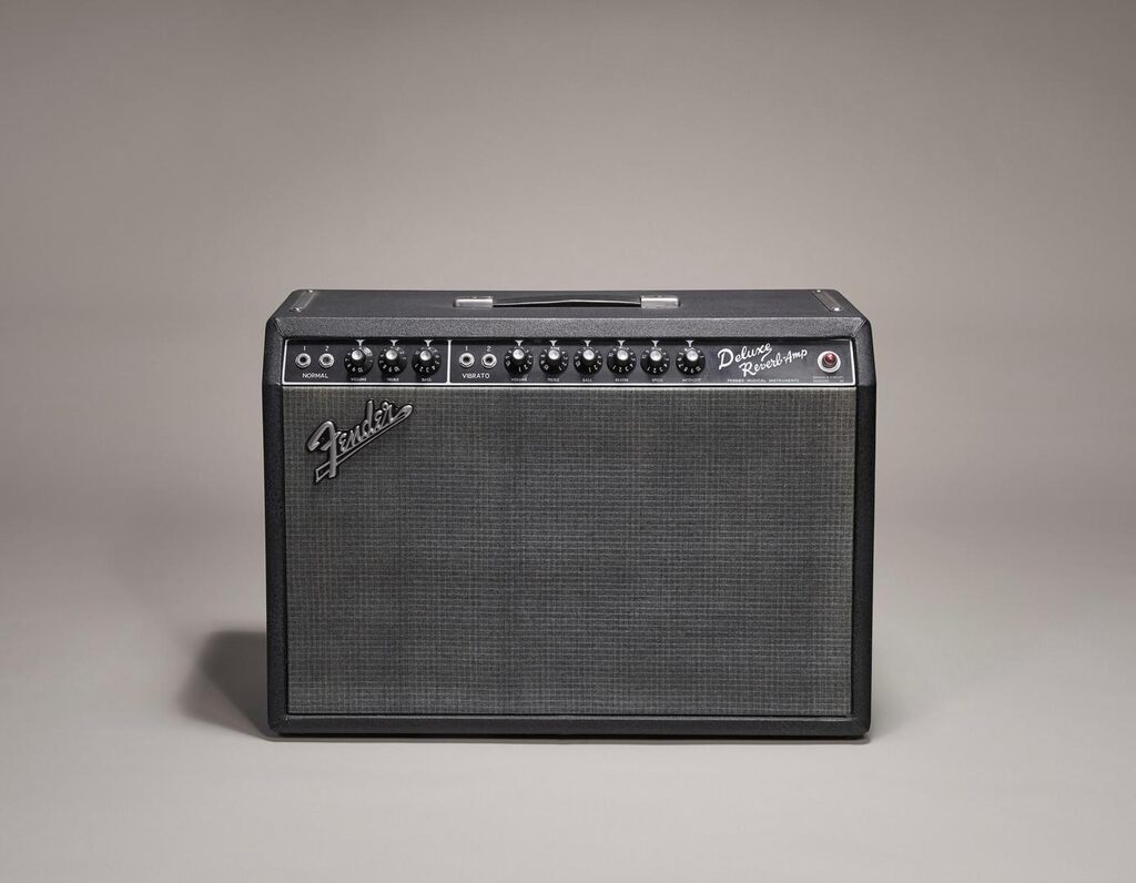 Fender Deluxe Reverb Amp 1