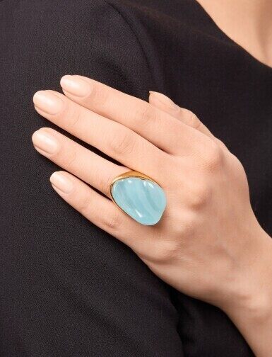 Gold and Chalcedony Ring