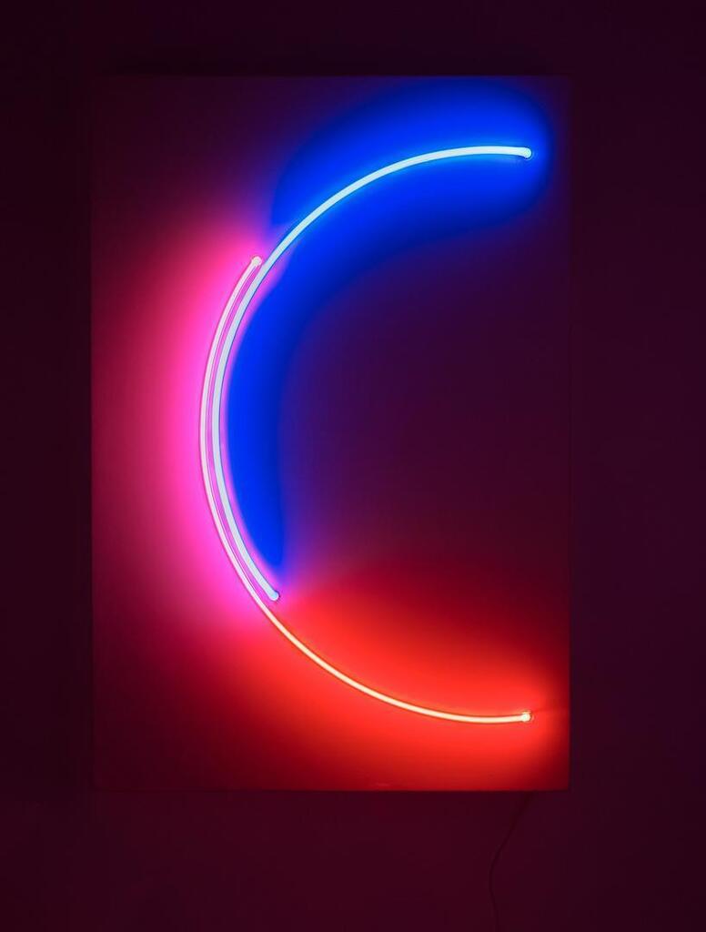 "Red and blue incomplete circle"