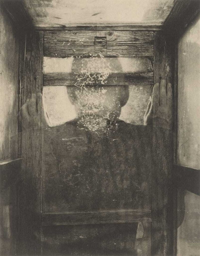 From the Sequence ”Komplementärer Raum”