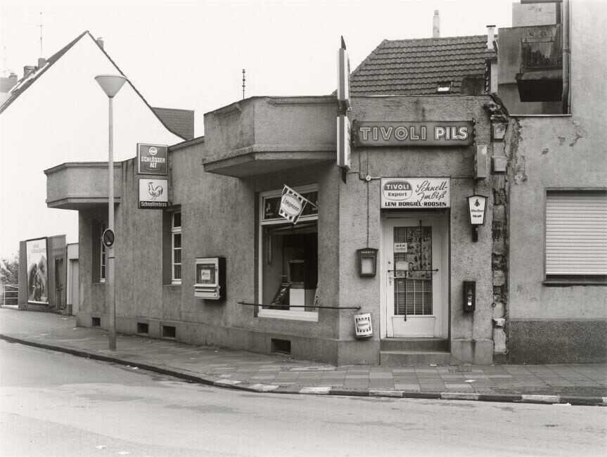 Krefeld, Lessingstrasse 1, from the series ”Trinkhallen”, 1977–1984