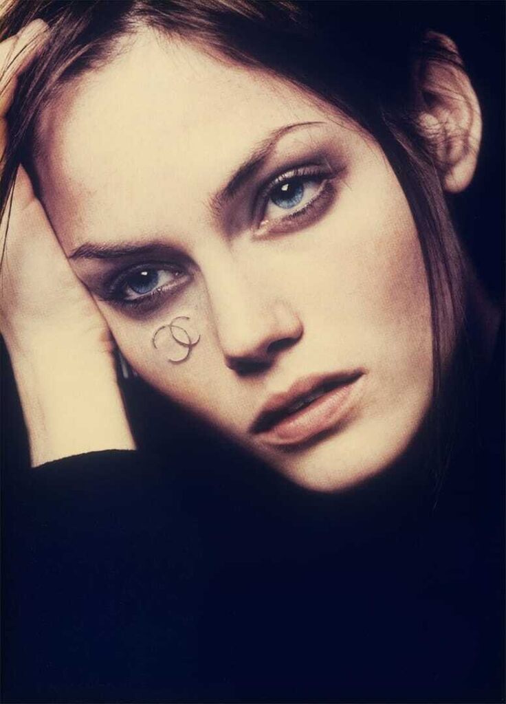 ”Chanel”, from the series ”Looking for Love”