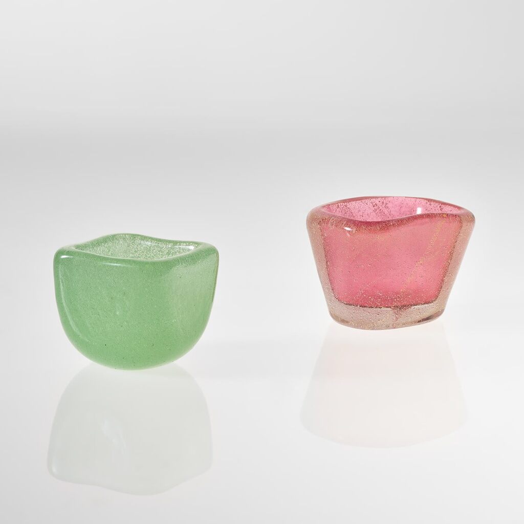Two small vessels, model nos. 3552 and 3635