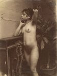 Jeune fille, c. 1900.
