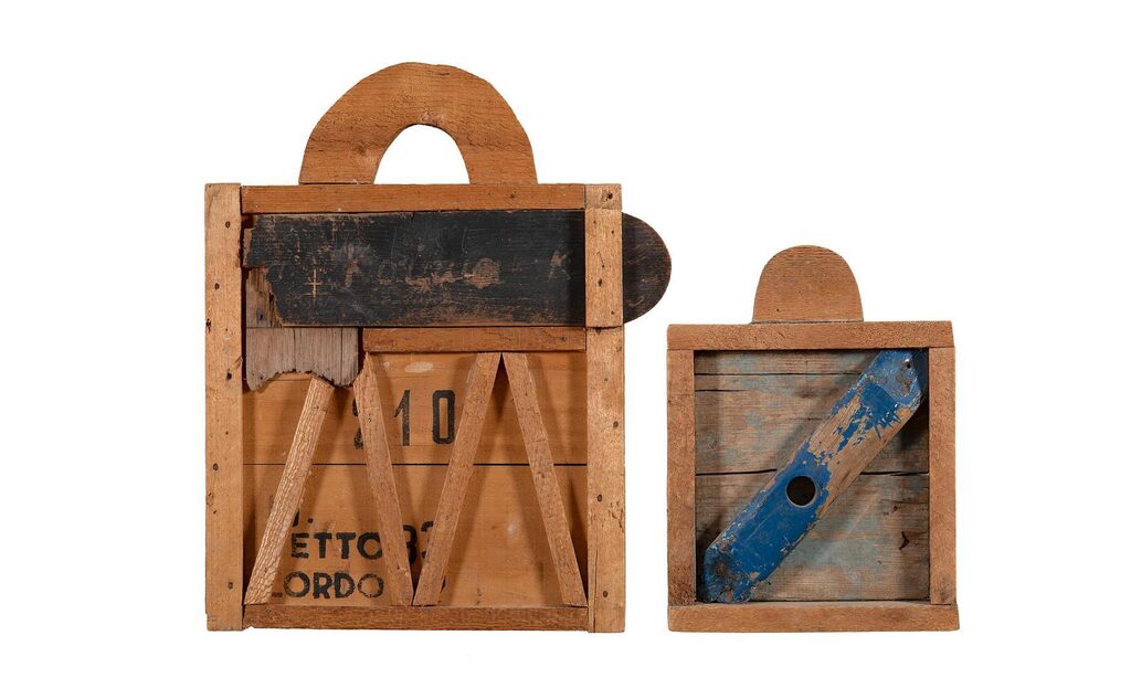 a) Valise A; b) Valise B