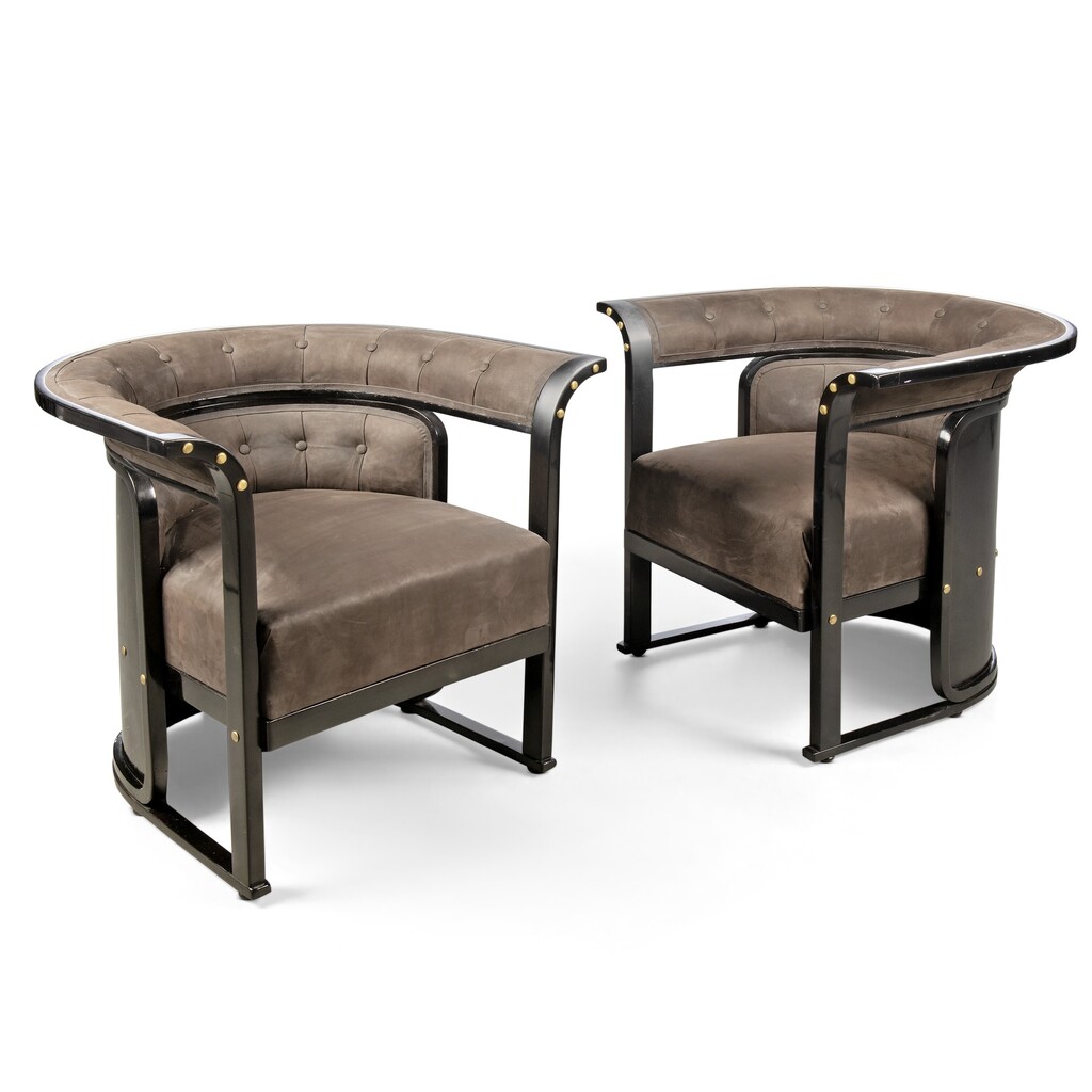 A PAIR OF 'BUENOS AIRES' ARMCHAIRS, MODEL NO. 675