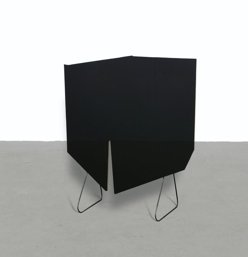Silhouette Prop (R. Serra 'One ton prop' 1969)