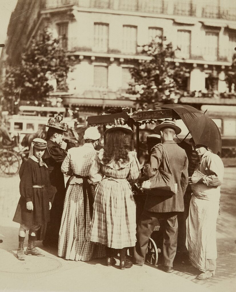 Rue Mouffetard, Paris (Marchand de glaces)