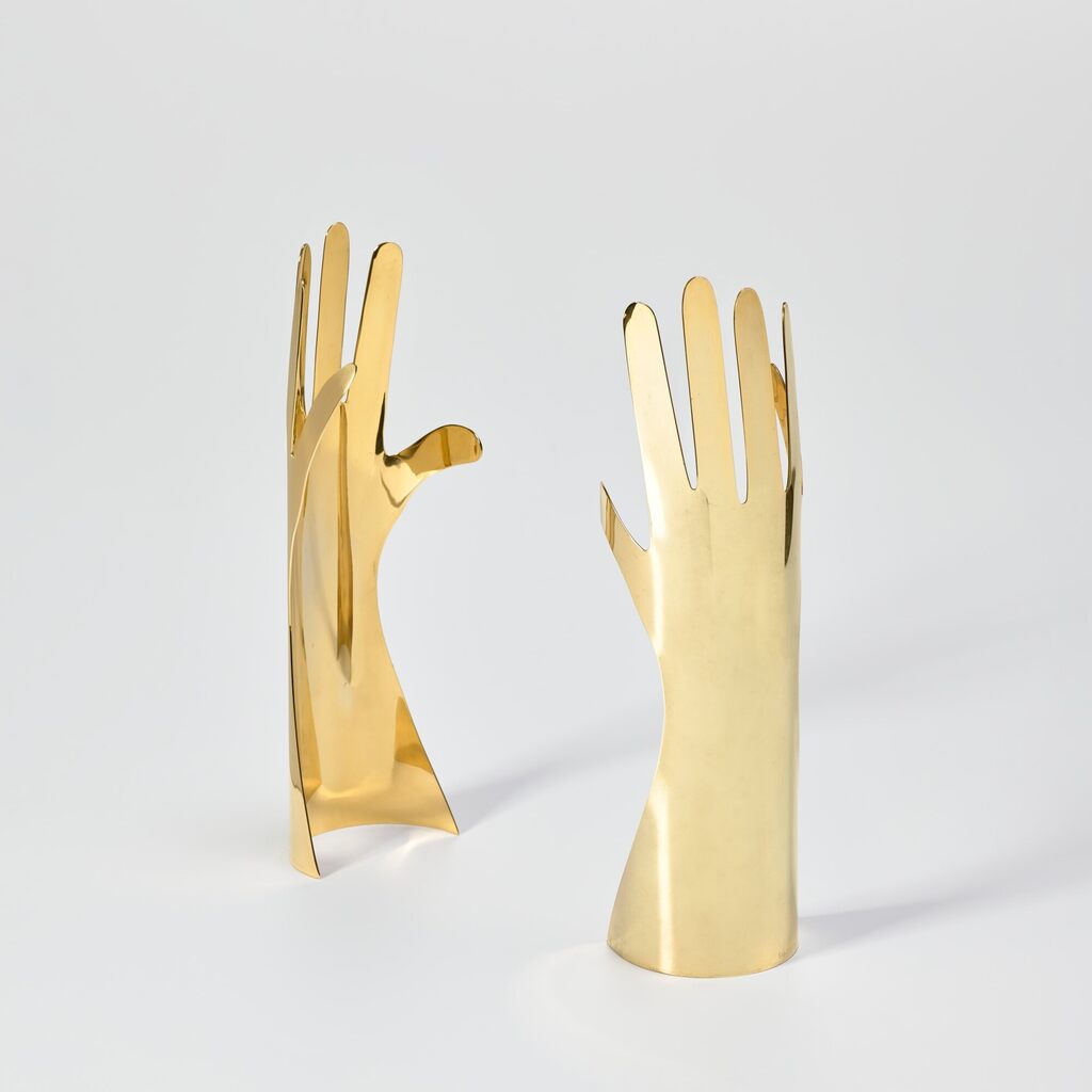 'Le mani' sculptures