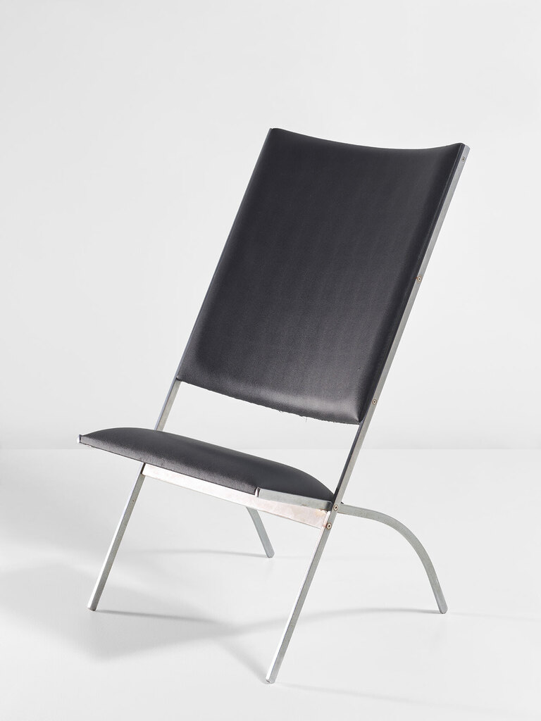 ‘Gabriela’ folding chair from the ‘Apta’ series