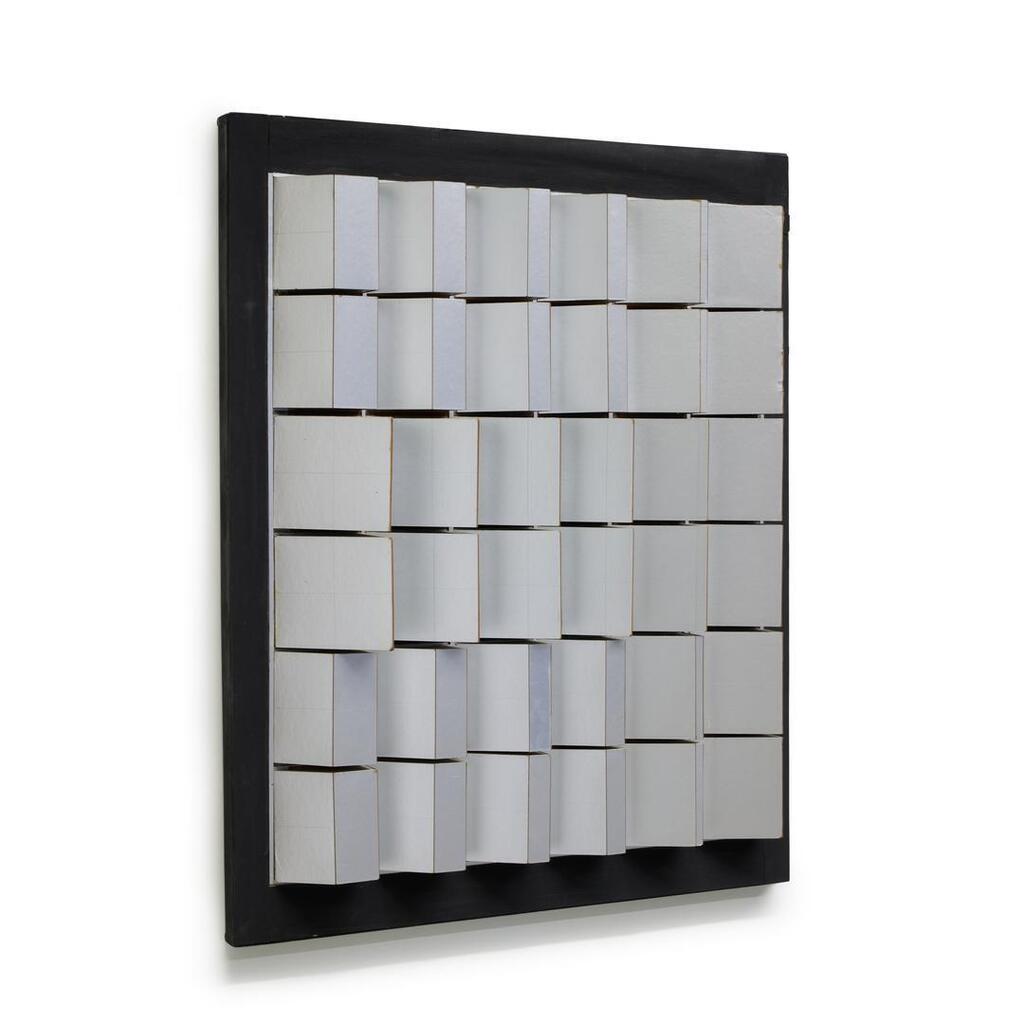 Model for a Metal Wall