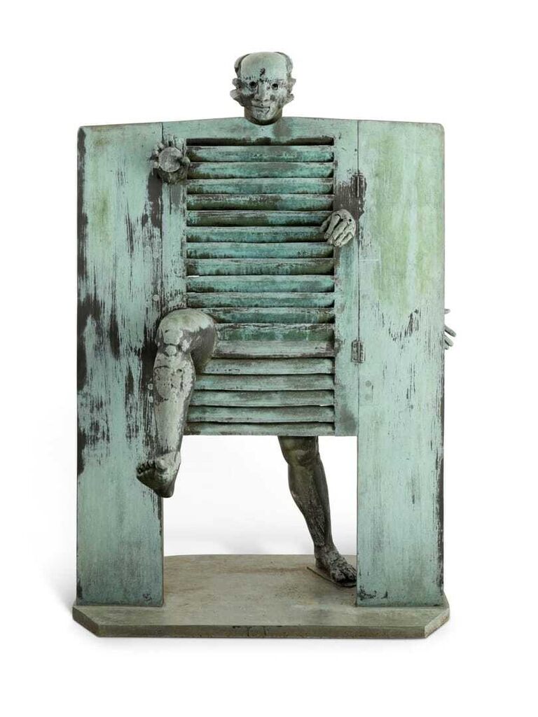 Homme passant la porte (Man passing through the door)